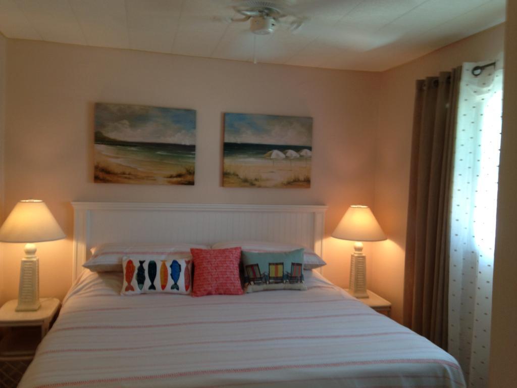 Tropic Terrace Of Treasure Island Hotel St. Pete Beach Bilik gambar